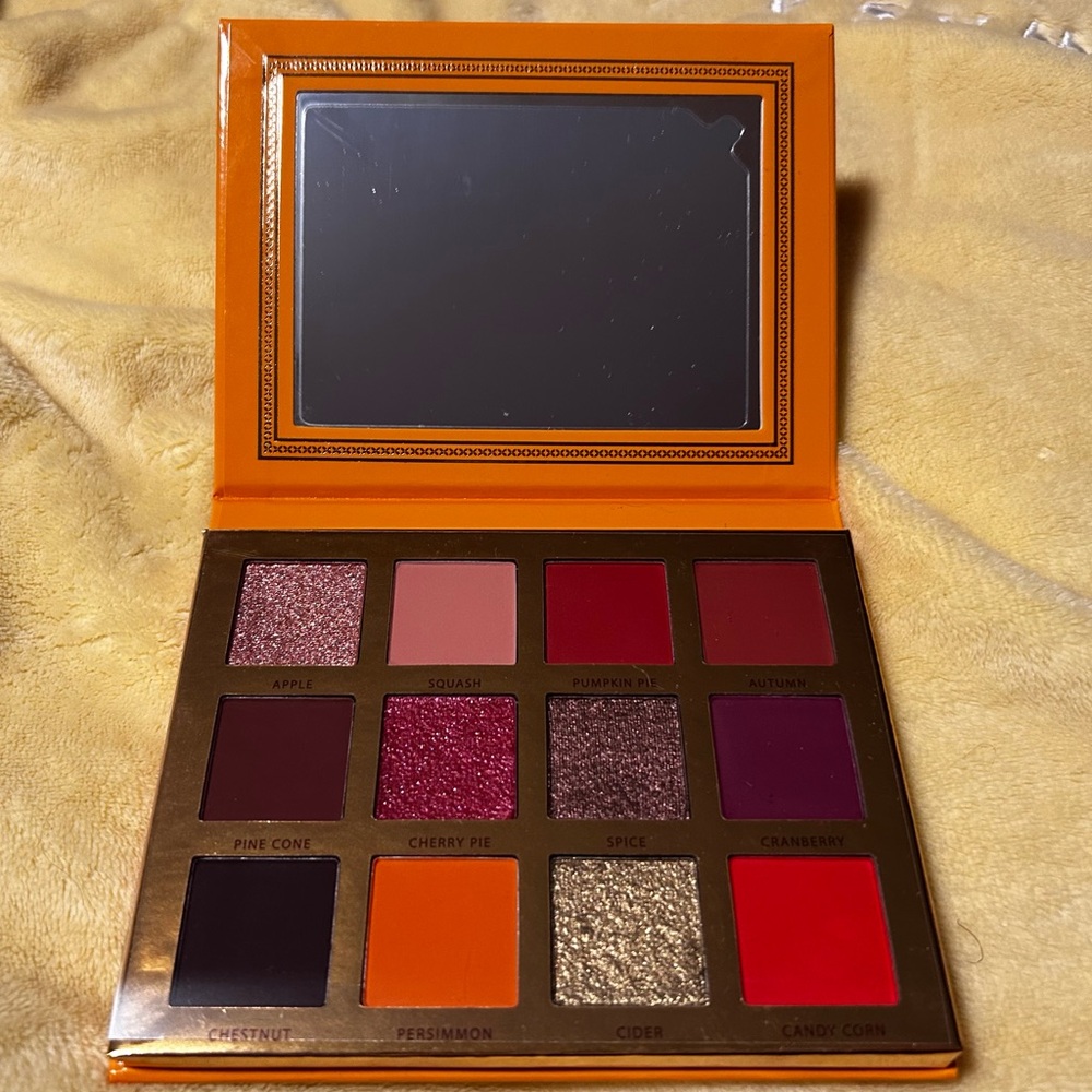 ACE BEAUTE Falling For You Palette